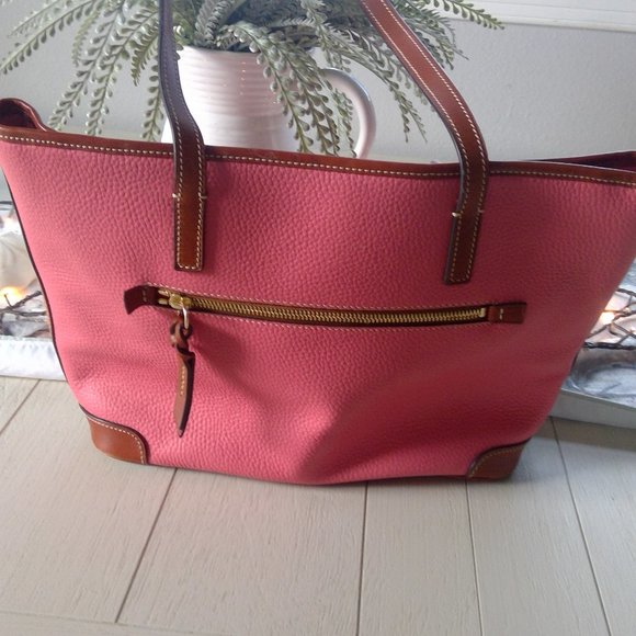 Dooney & Bourke  pebbled grain  Charleston Tote * MINT* - Picture 3 of 7